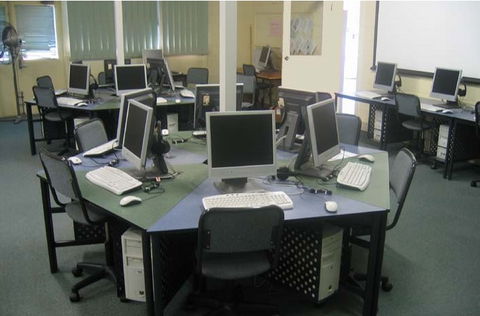 St Louis De Montforts Primary School - Education Perth 3